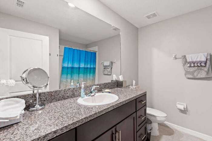 16561 Delia St - Photo 5 of 27