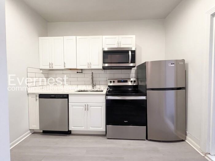 2444 Callow Ave #B - Photo 2 of 21