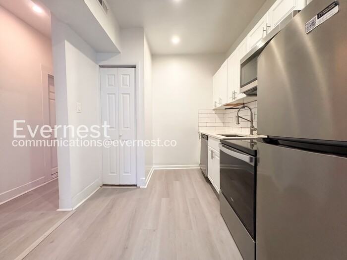 2444 Callow Ave #B - Photo 4 of 21