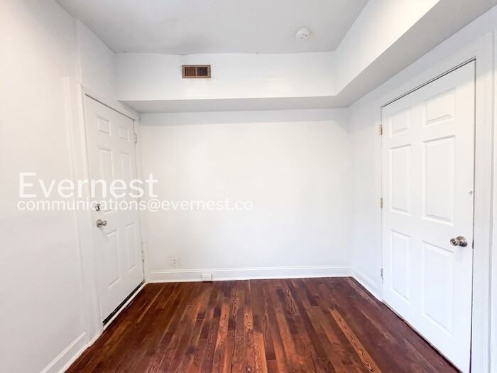 2444 Callow Ave #B - Photo 7 of 21