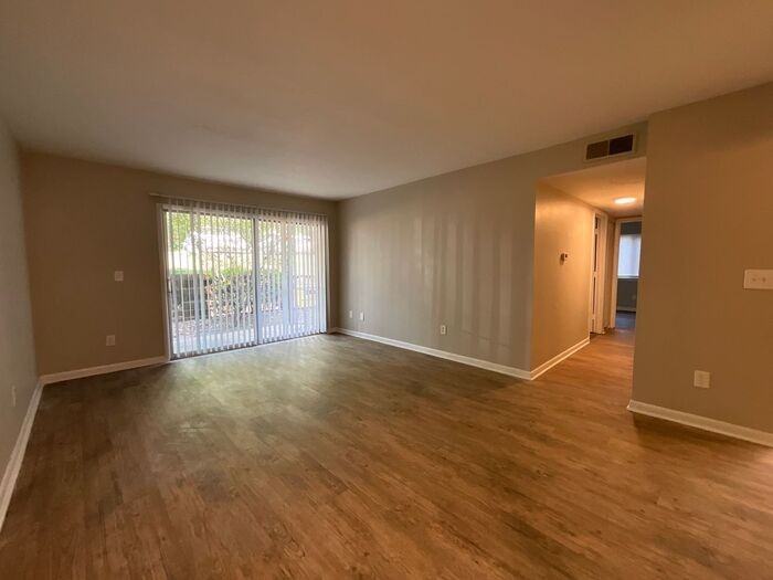 415 Orchard Trace Ln #2 - Photo 4 of 11