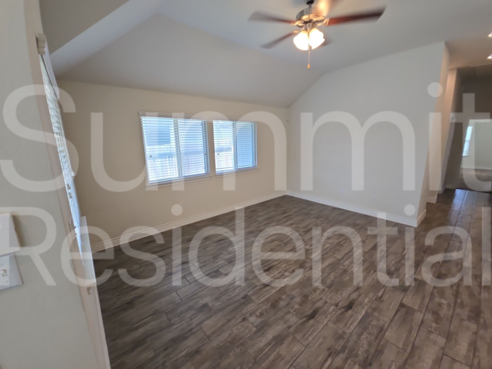 514 Silo St - Photo 5 of 23