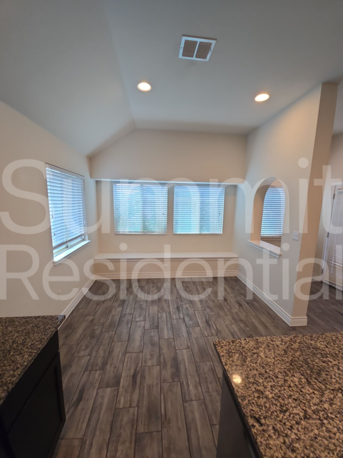 514 Silo St - Photo 6 of 23