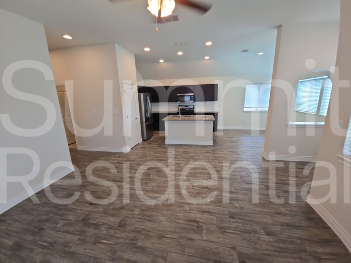 514 Silo St - Photo 7 of 23