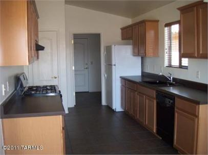 571 W Calle Paso Suave - Photo 2 of 10
