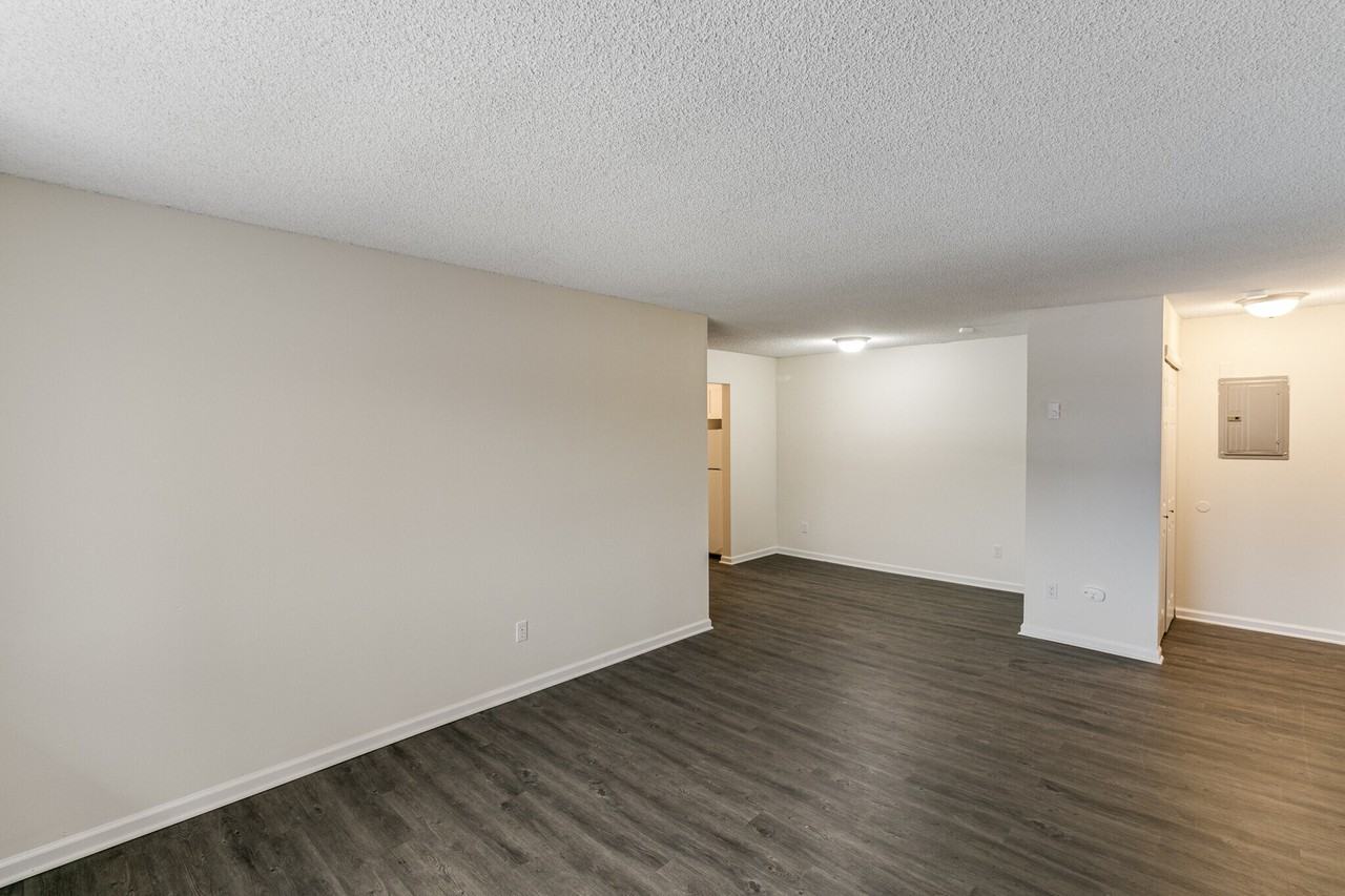 168 1st St #7 - Photo 3 of 15