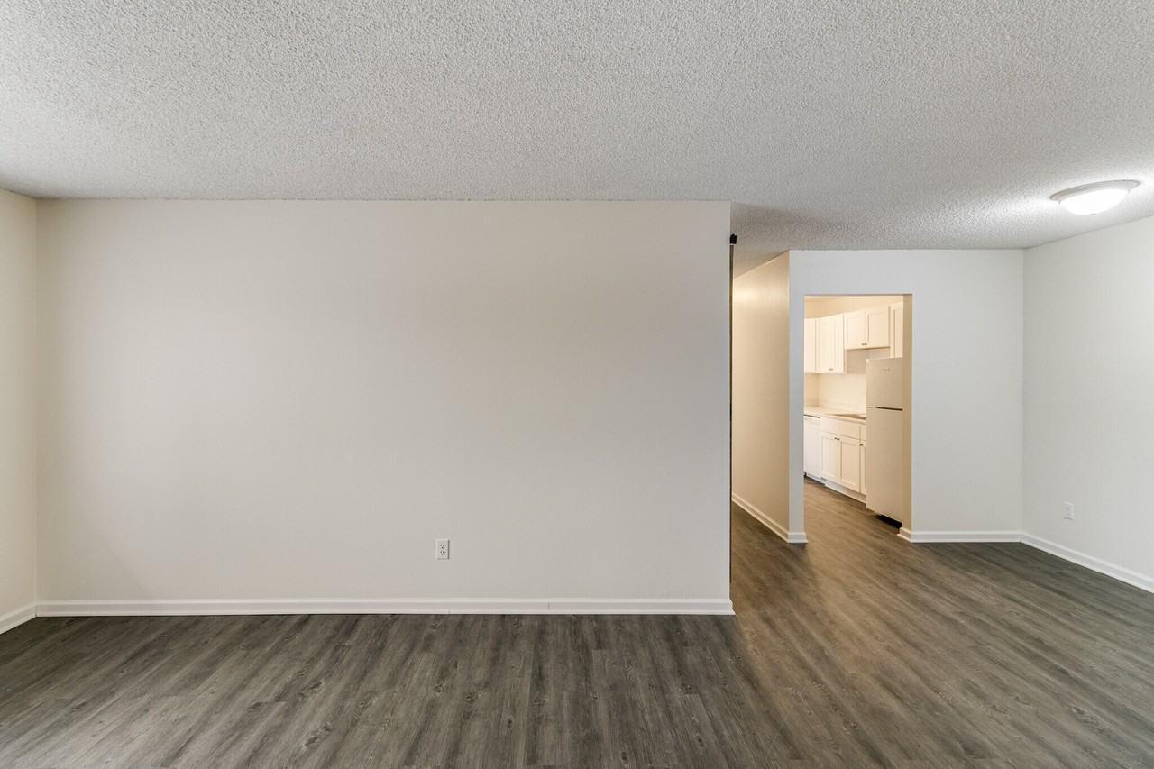 168 1st St #7 - Photo 4 of 15