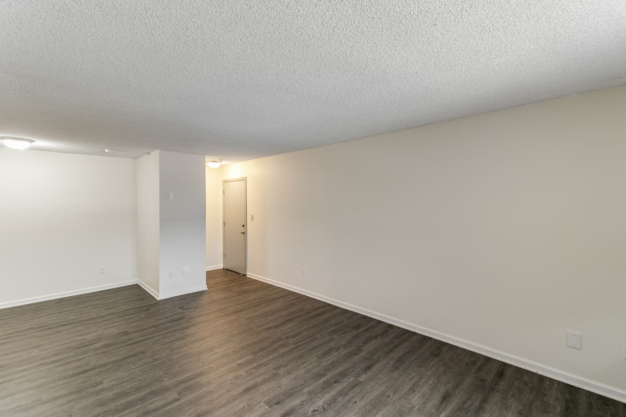 168 1st St #7 - Photo 5 of 15