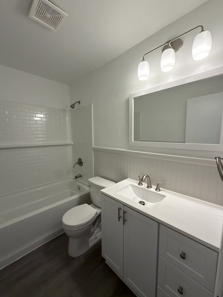 1617 W 6th St #NA - Photo 7 of 8