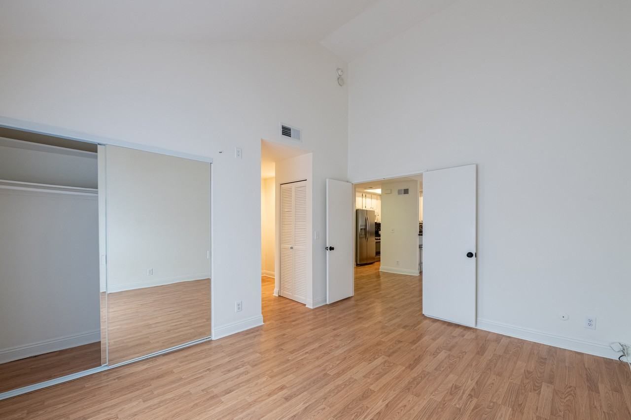 7225 Shoup Ave #17 - Photo 6 of 10