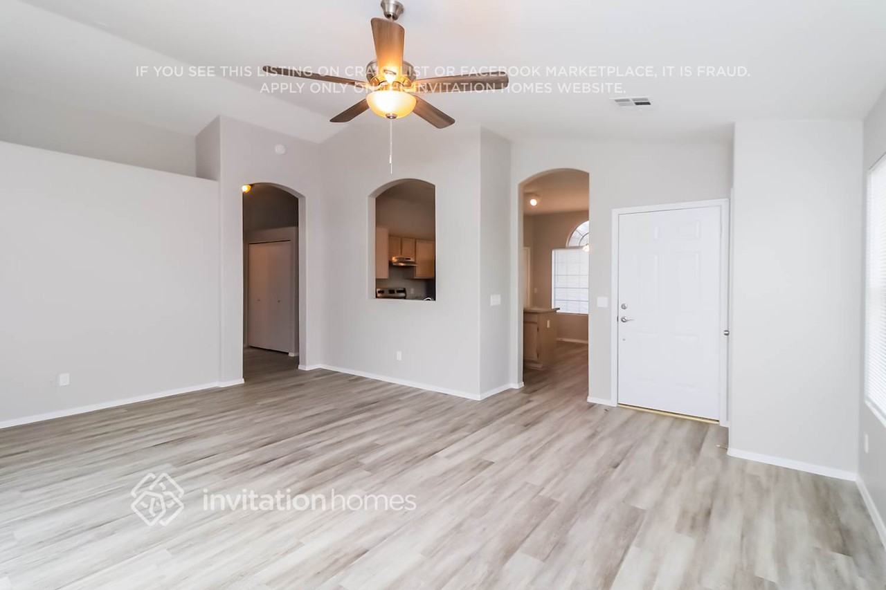 7451 W Via Del Sol Dr - Photo 4 of 17