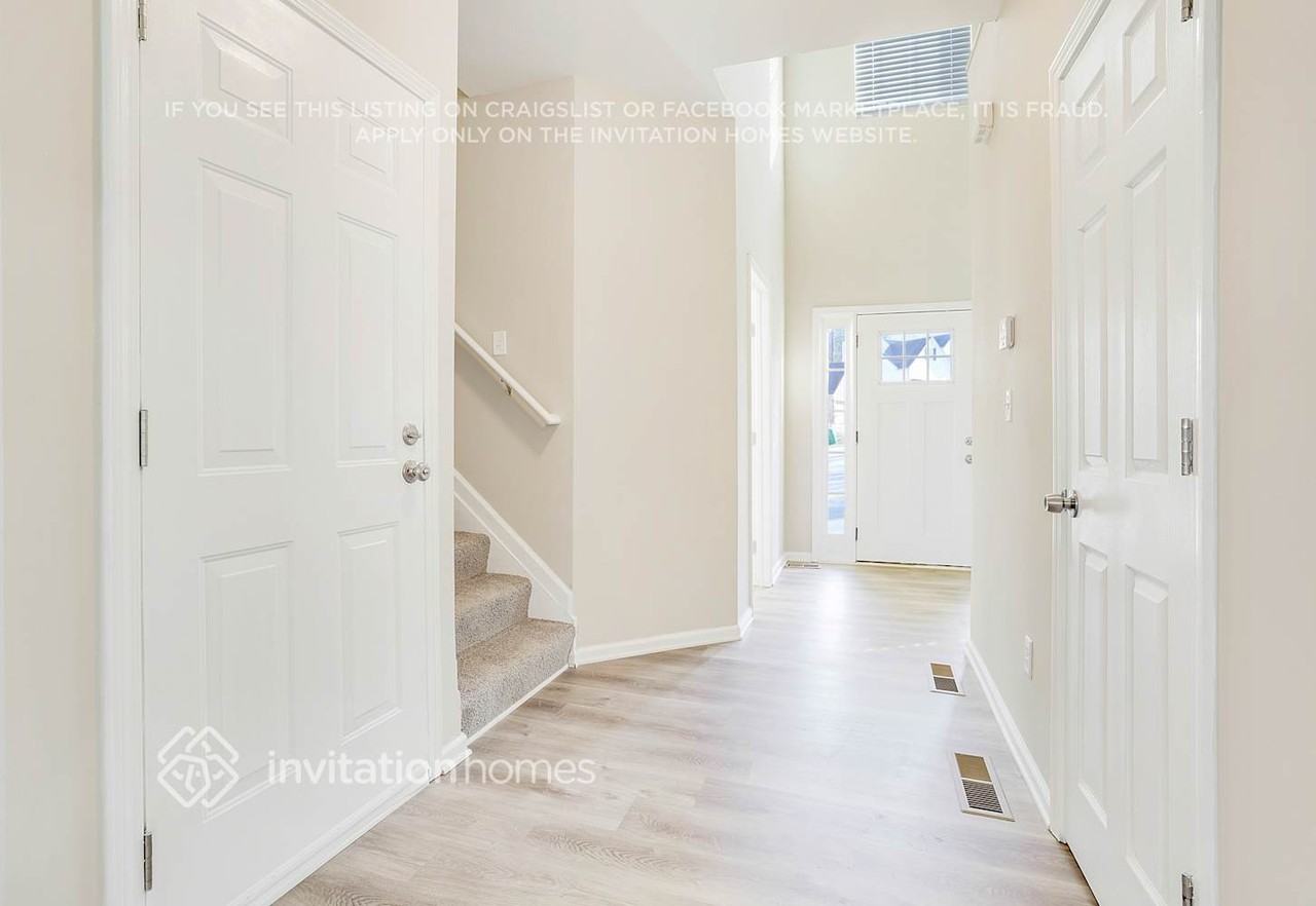 7144 Stonebrook Cir - Photo 7 of 27
