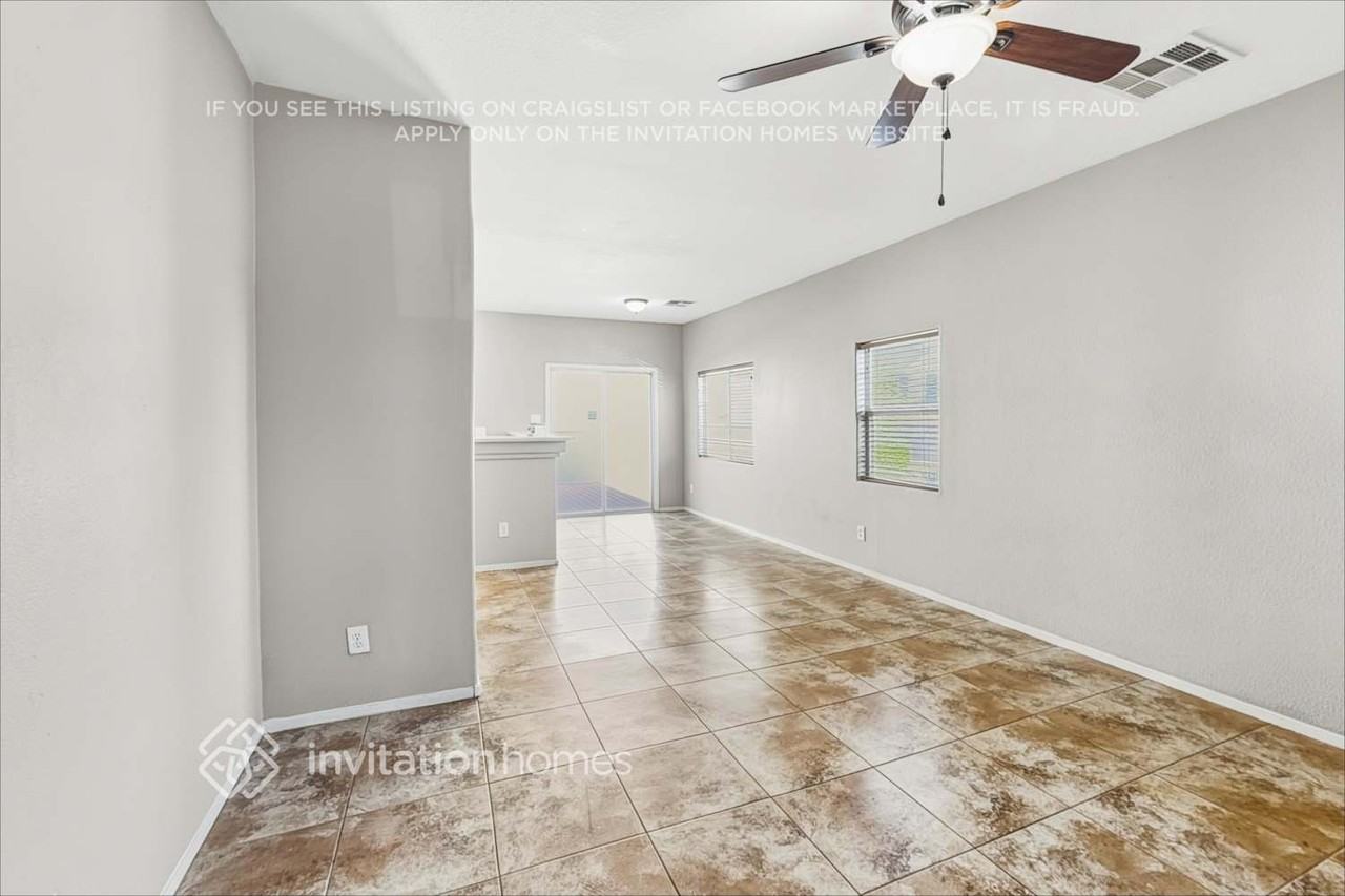 3025 Gary Cooper St #102 - Photo 4 of 19