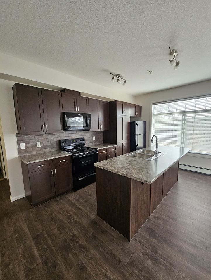 Vantage at Callaghan - Photo 6 of 11