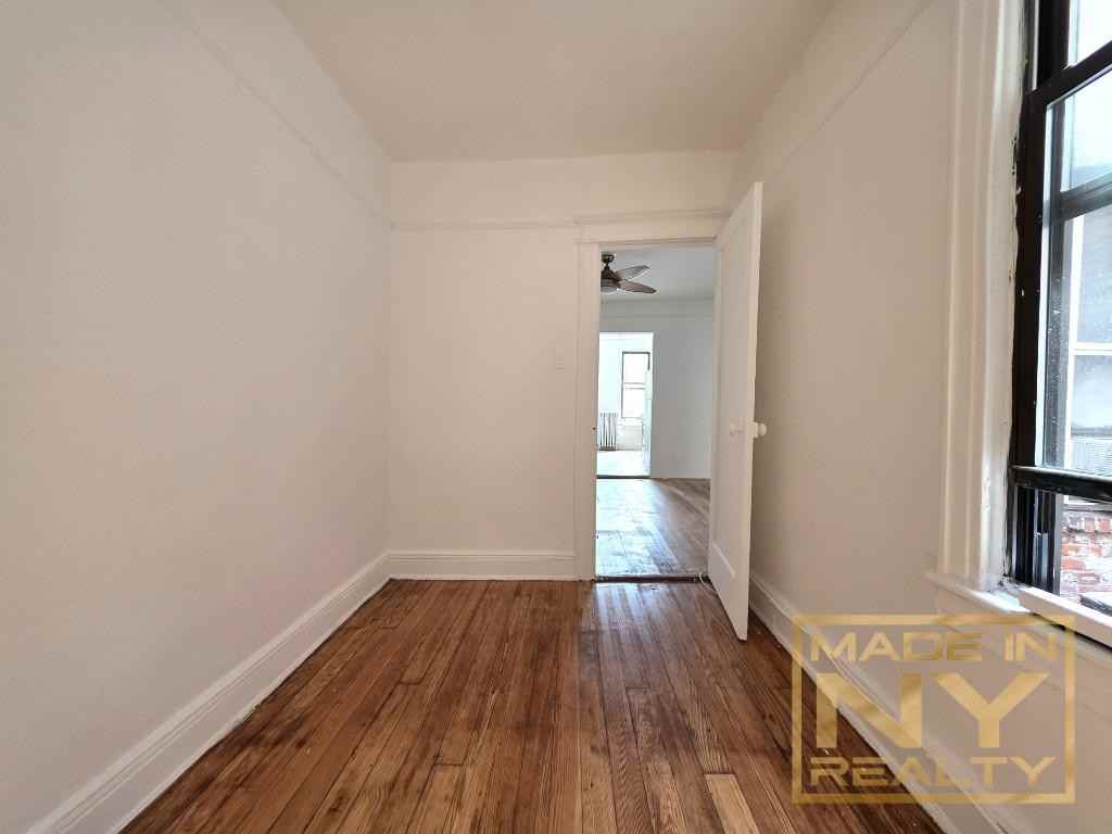 8604 96th St #H9 - Photo 6 of 7