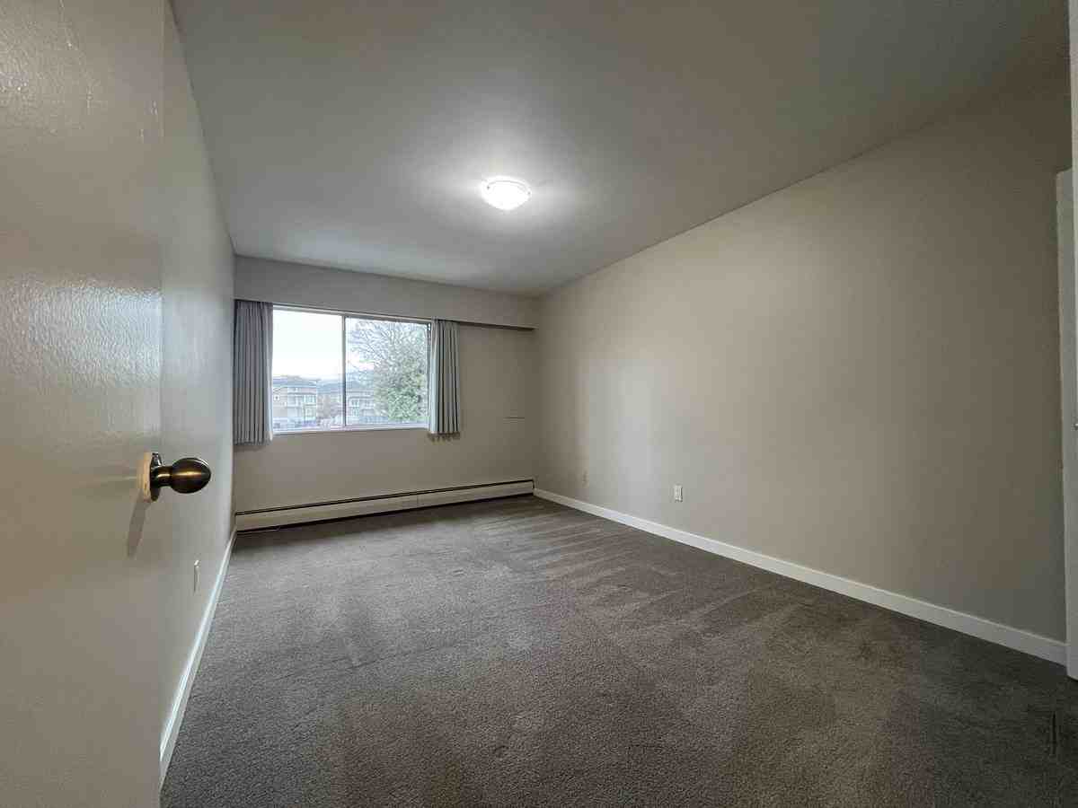 Braemar Court - Photo 6 of 22