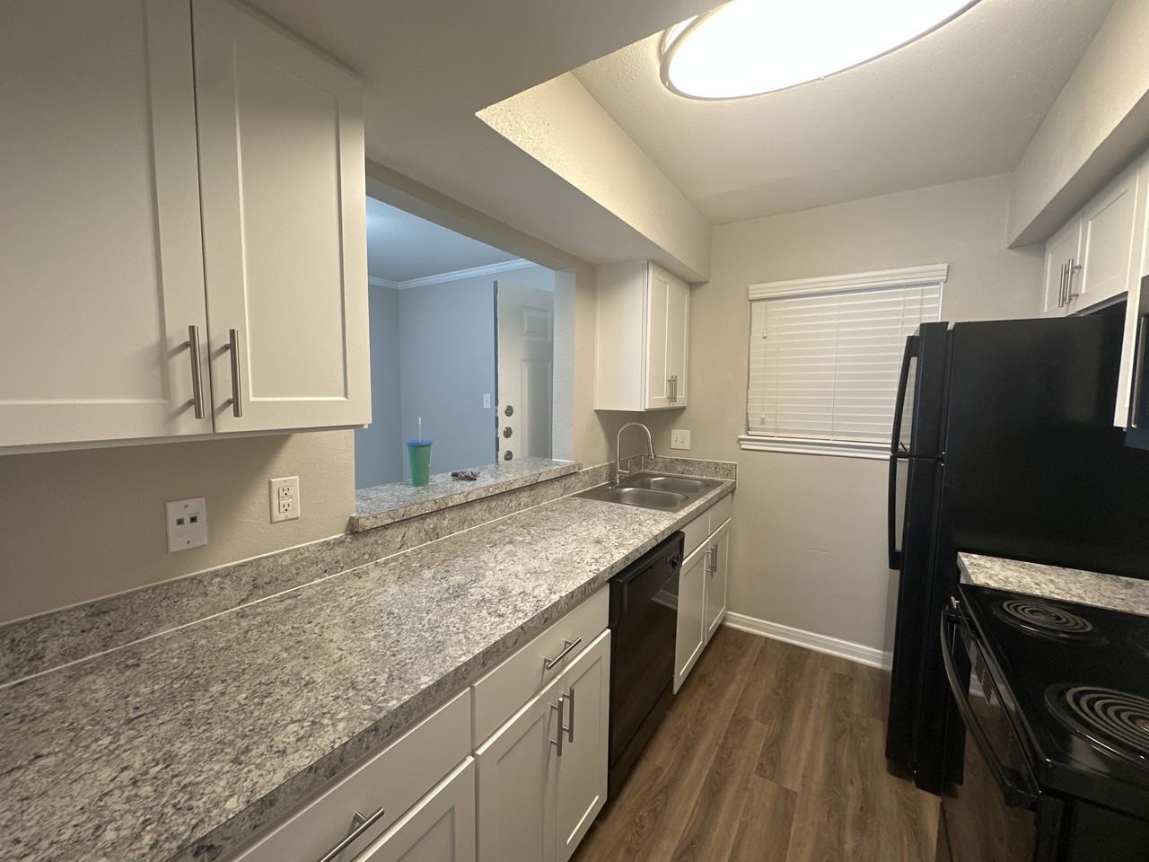 2825 Bellefontaine 115A - Photo 2 of 22