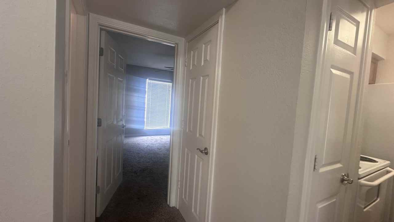 2825 Bellefontaine 231A - Photo 3 of 23