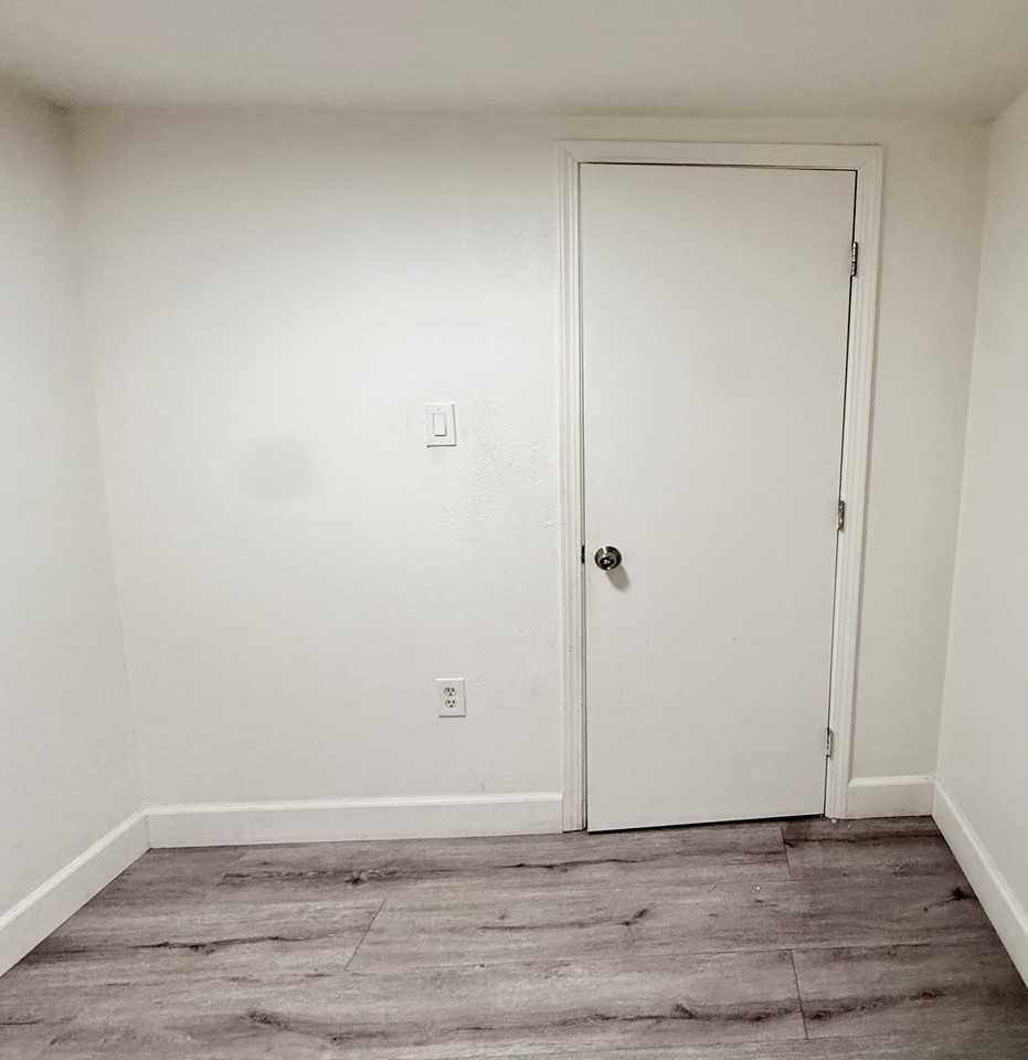 135 W Yosemite Ave #1 - Photo 7 of 8