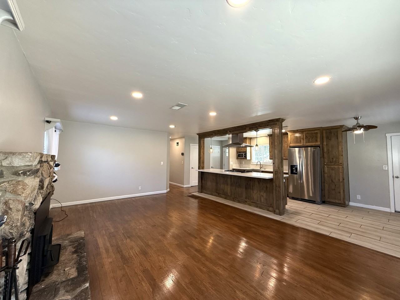 1476 Hooker Oak Ave #1 - Photo 3 of 14