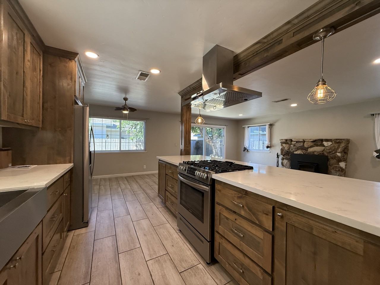 1476 Hooker Oak Ave #1 - Photo 4 of 14