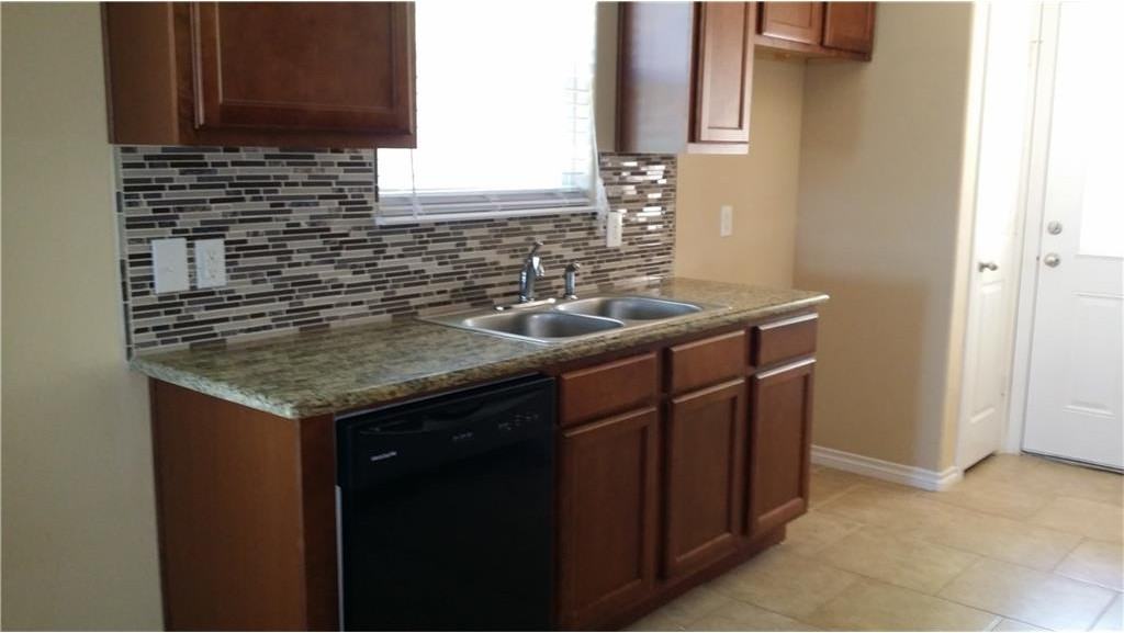 925 Parkplace Rdg #1 - Photo 3 of 10