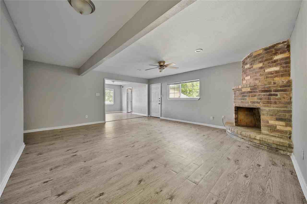 10071 Woodhollow Dr #1 - Photo 3 of 44