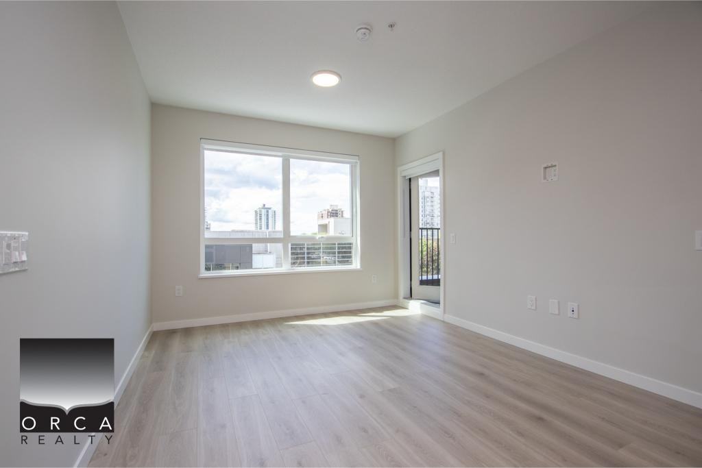 110 Lennox - Photo 4 of 24