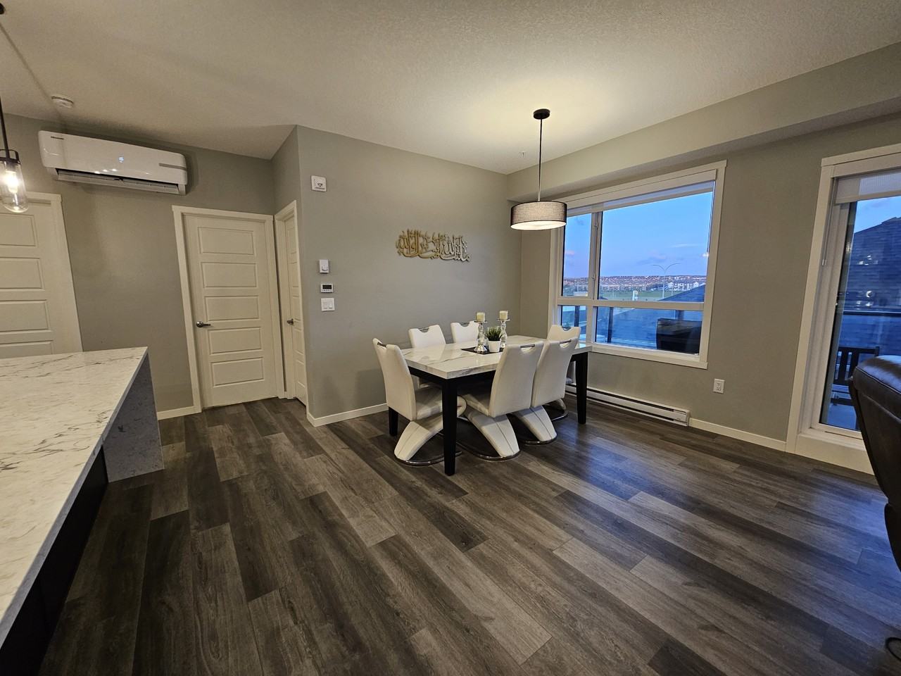 33 05-33 Carringham Gate Nw - Photo 4 of 23