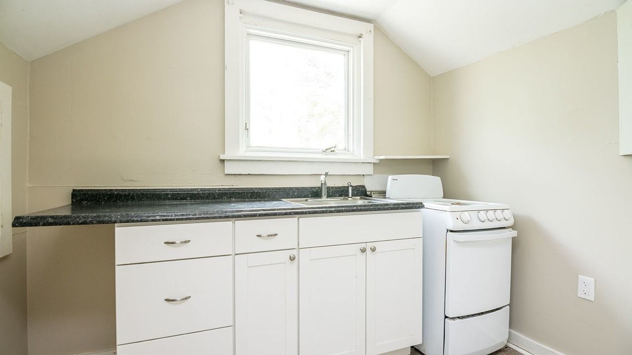 2455 S Main St #2 - Photo 4 of 50