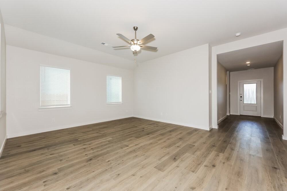 313 Patton Ln - Photo 3 of 16