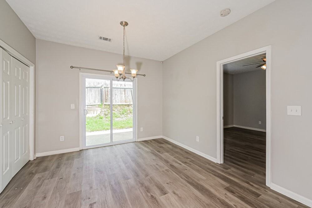 444 Village Bluff Dr - Photo 6 of 17