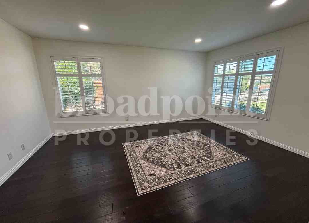 1515 Kent Ave #1 - Photo 4 of 19