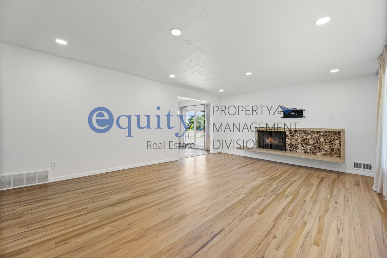 8894 S 540 E #1 - Photo 3 of 33