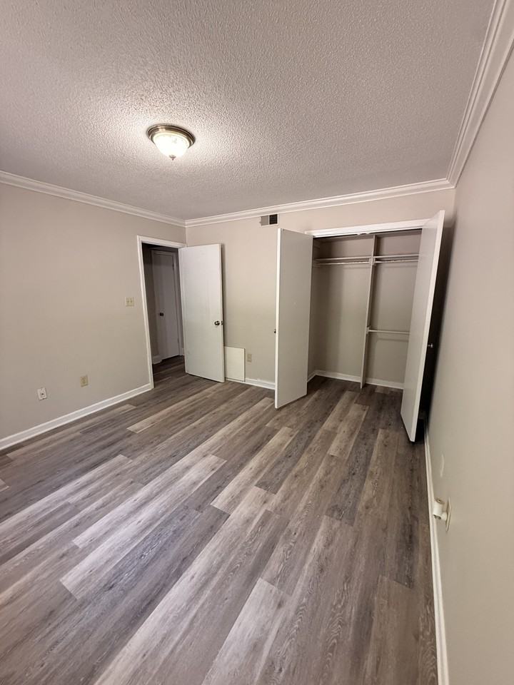 1522 Parkway Court - E6Unit E6 #E6 - Photo 2 of 18