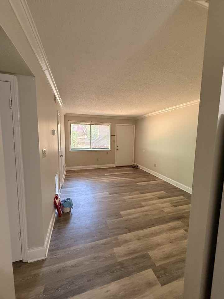 1522 Parkway Court - E6Unit E6 #E6 - Photo 7 of 18