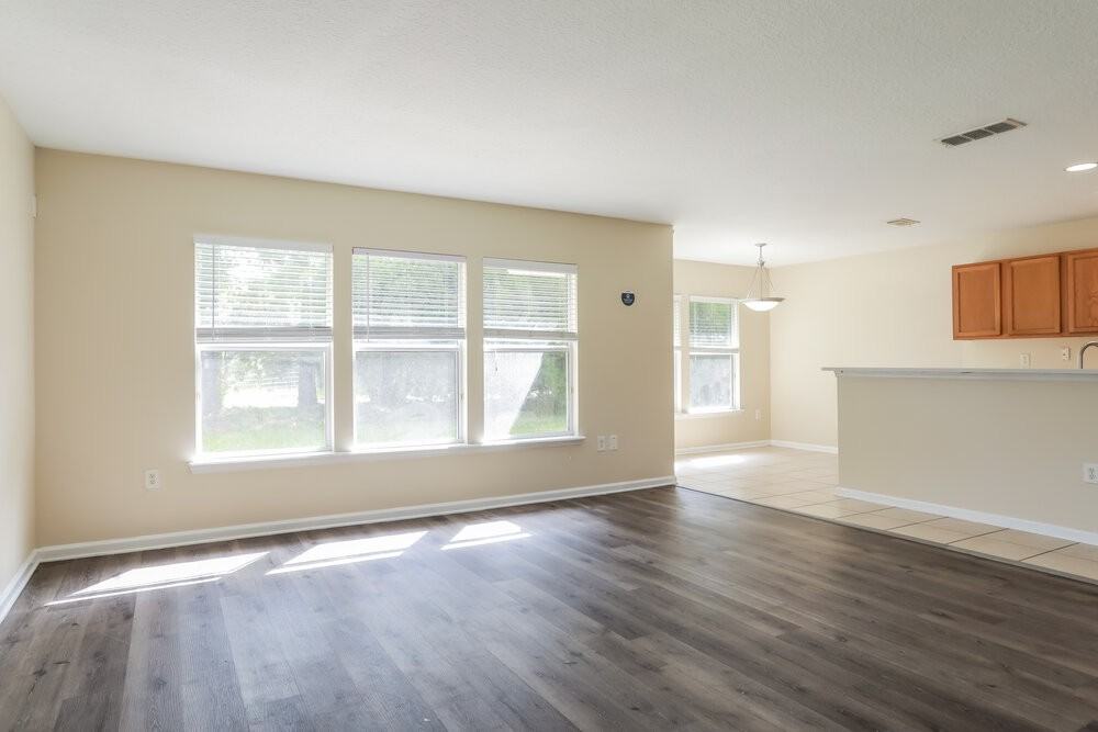 12613 Wooded Bluff Ct - Photo 5 of 16