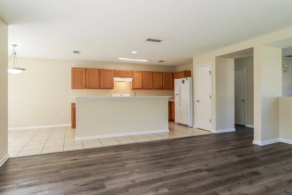12613 Wooded Bluff Ct - Photo 6 of 16