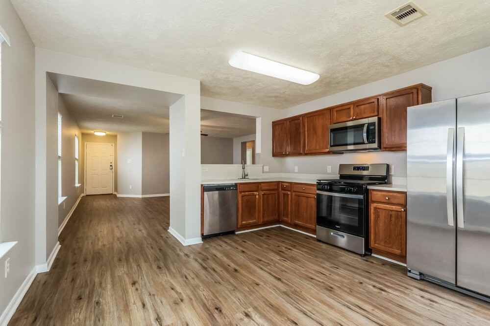 8138 Sanders Glen Ln - Photo 7 of 16