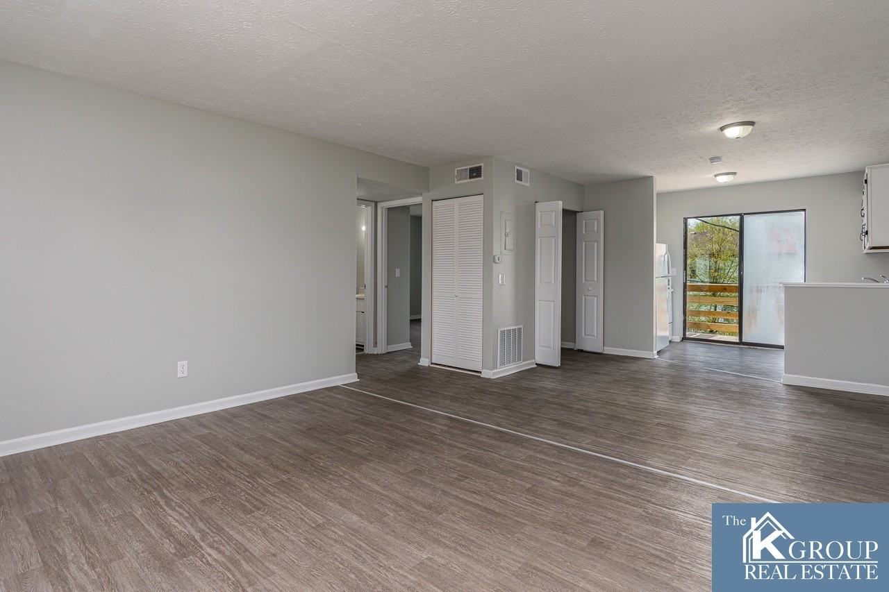 2845 Frontier Ct - Photo 2 of 17