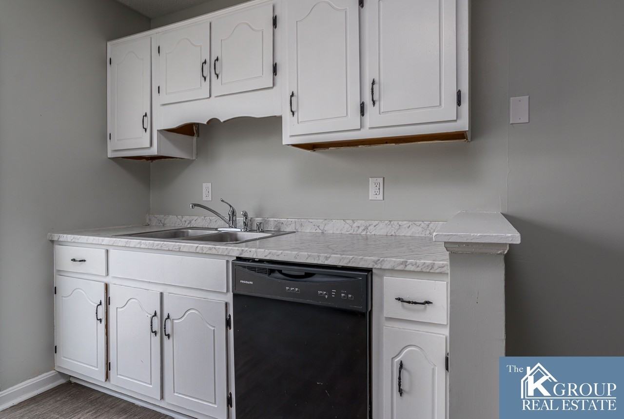 2845 Frontier Ct - Photo 3 of 17
