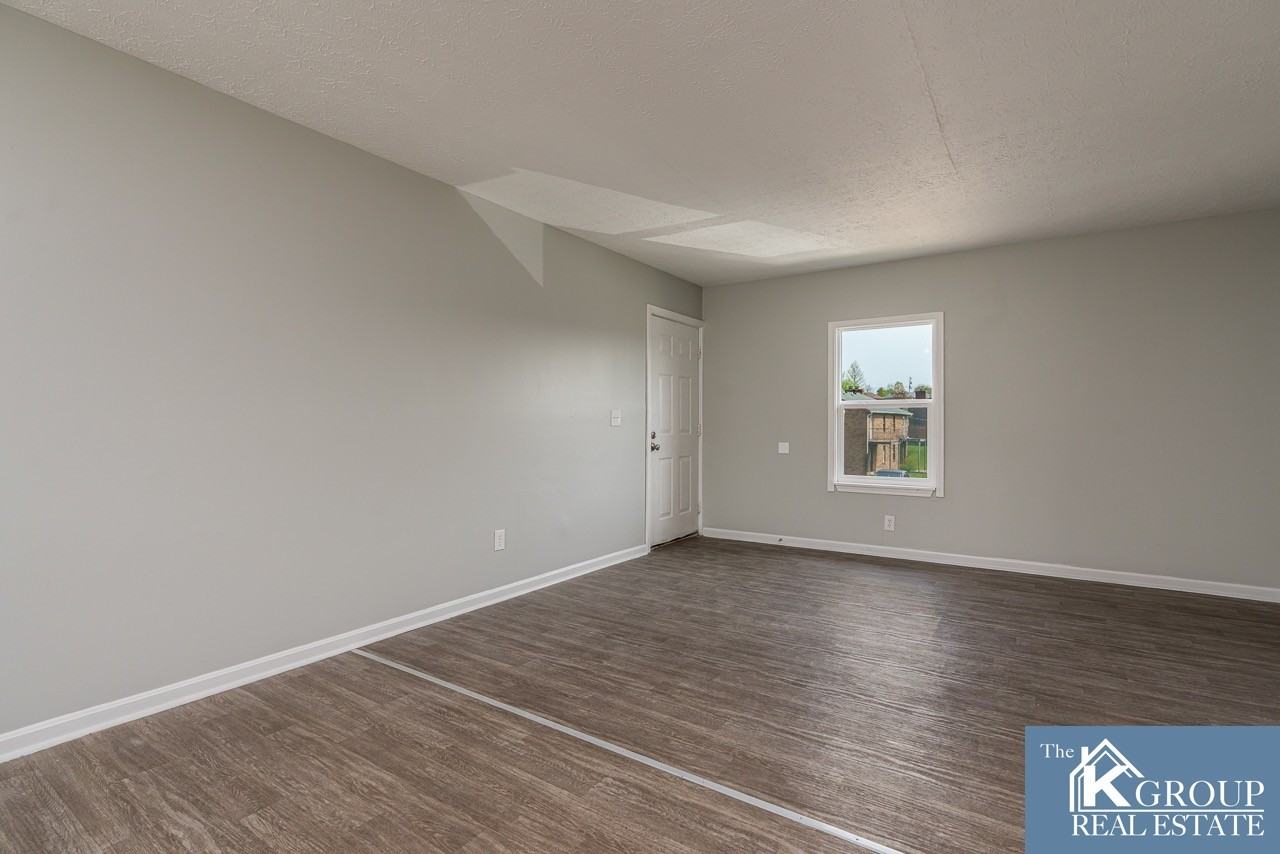 2845 Frontier Ct - Photo 5 of 17