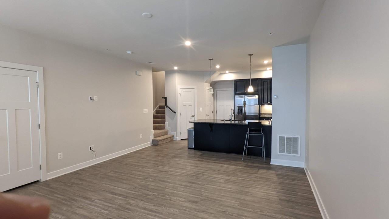 42595 Burbank Ter - Photo 5 of 11