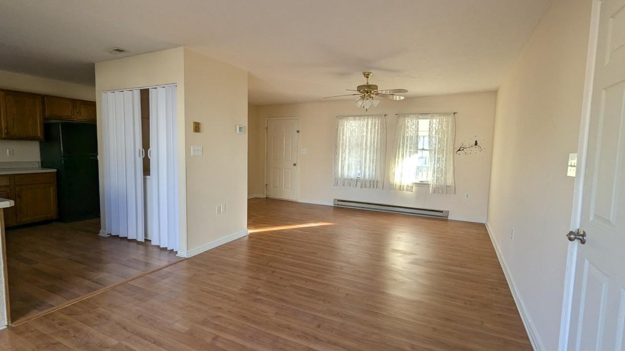 150 Nightingale Ave - Photo 6 of 10