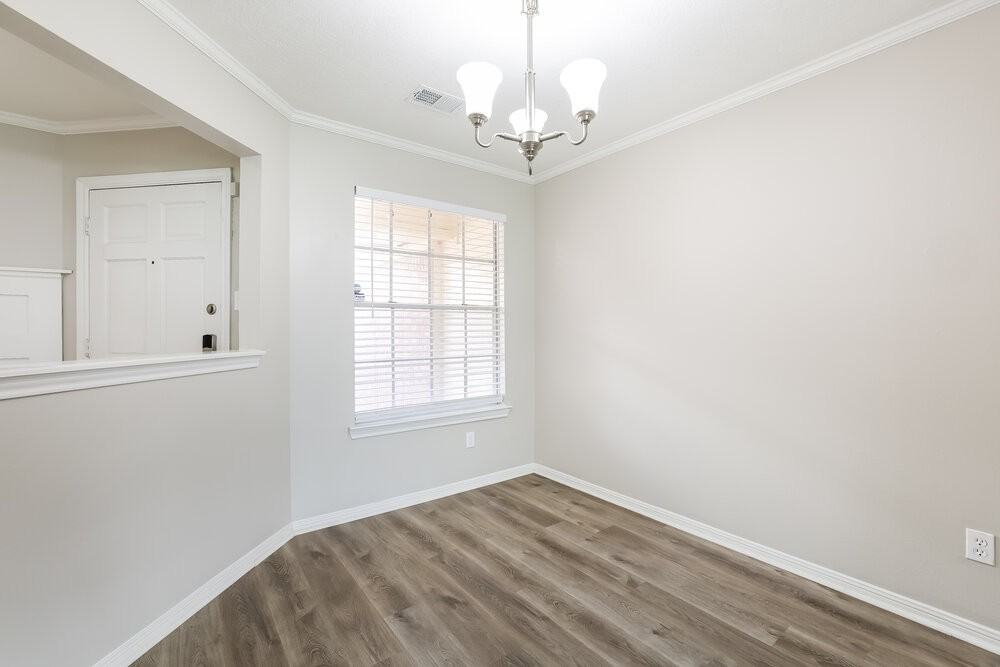 4919 Bayboro Park Dr - Photo 5 of 16