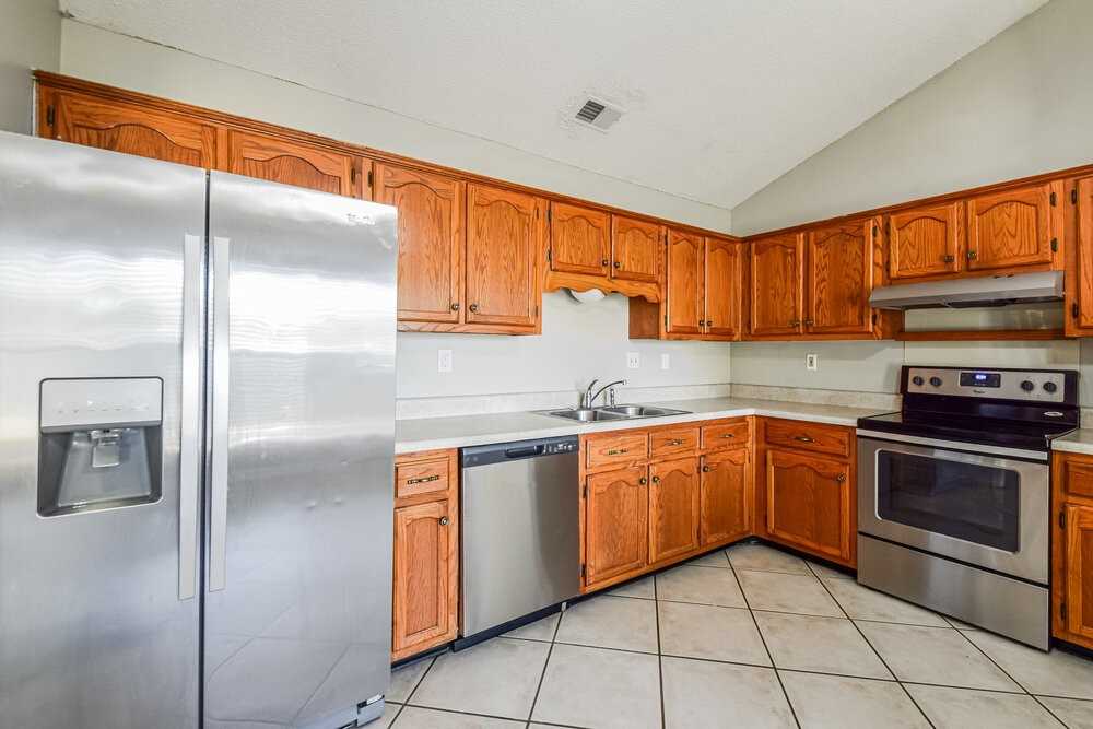 10378 Yates Dr - Photo 7 of 16
