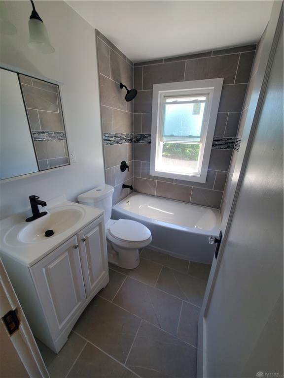 14 Maylan Dr #2 - Photo 5 of 15