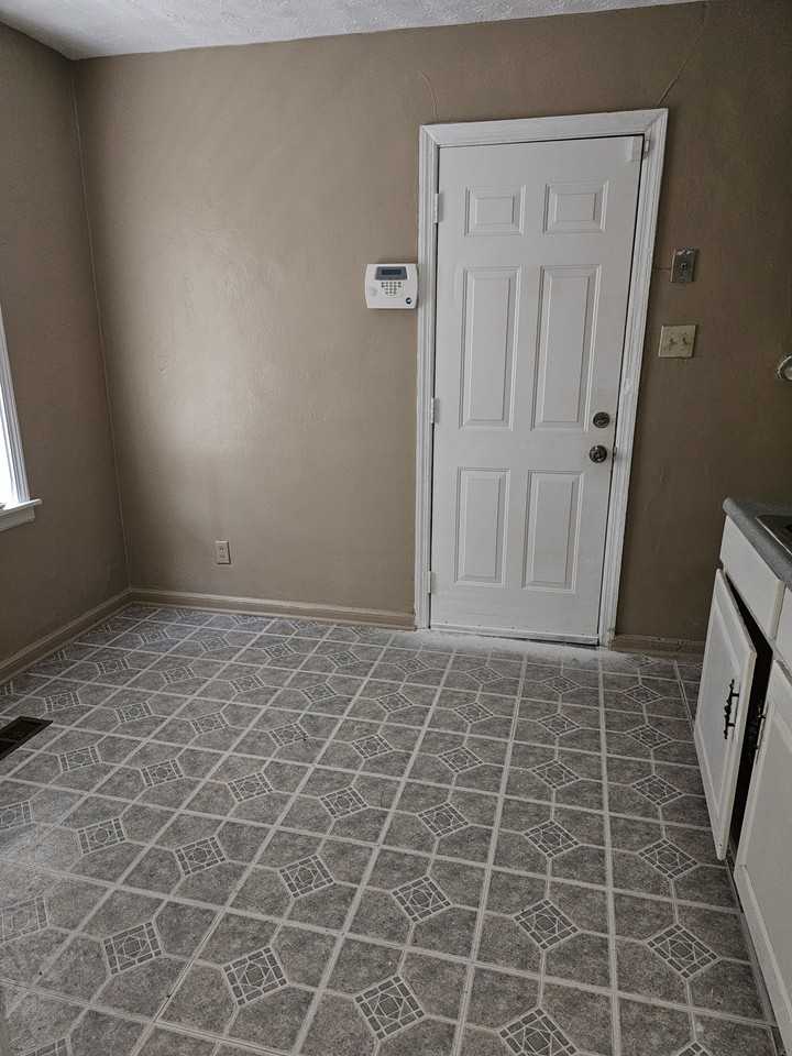 1 - Photo 7 of 20