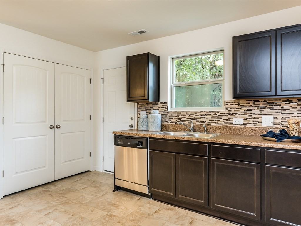 3533 Aldie Ct #1 - Photo 5 of 24