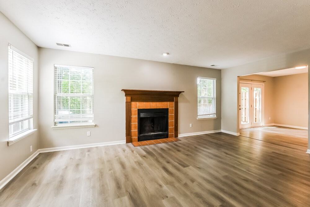 5223 Pin Oak Dr - Photo 4 of 17